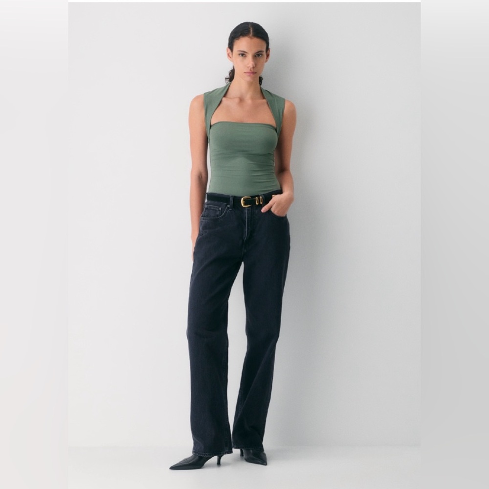 Aritzia contour flourish top